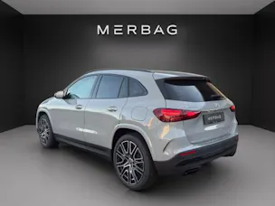 MERCEDES-BENZ GLA 220d 4M Swiss Star