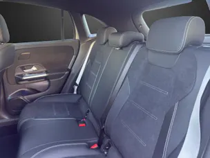 MERCEDES-BENZ GLA 220d 4M Swiss Star