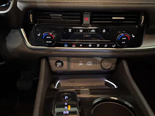 NISSAN X-Trail 1.5 VC-T e-Power 4WD 7 Sitze N-Trek