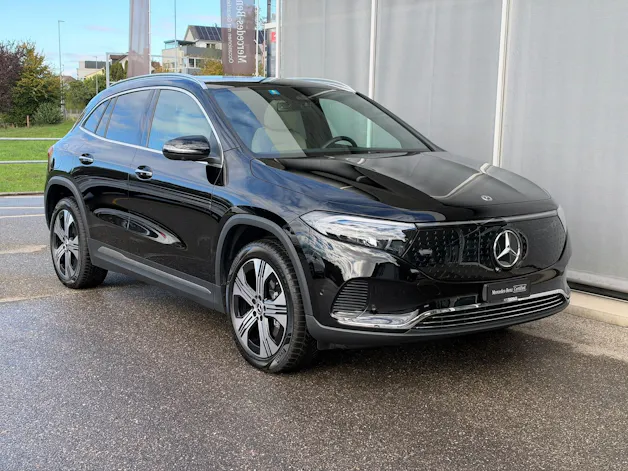 MERCEDES-BENZ EQA 300 4Matic Swiss Star