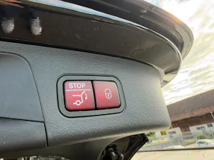 MERCEDES-BENZ EQA 300 4Matic Swiss Star