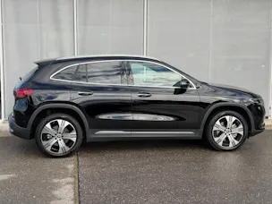 MERCEDES-BENZ EQA 300 4Matic Swiss Star