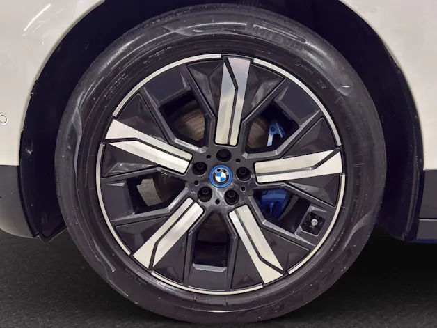 BMW iX xDrive40 SPORT
