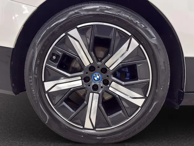 BMW iX xDrive40 SPORT