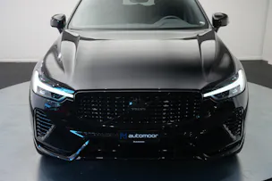 VOLVO XC60 T8 eAWD PluginHybrid Black Edition Geartronic *Panorama* *Standheizung*