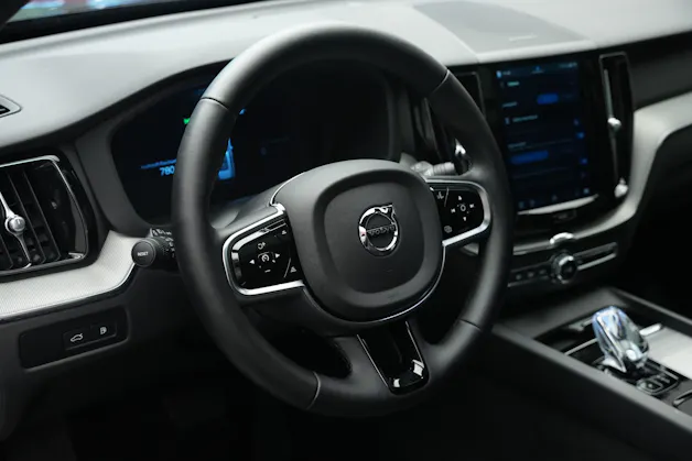 VOLVO XC60 T8 eAWD PluginHybrid Black Edition Geartronic *Panorama* *Standheizung*