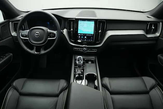 VOLVO XC60 T8 eAWD PluginHybrid Black Edition Geartronic *Panorama* *Standheizung*