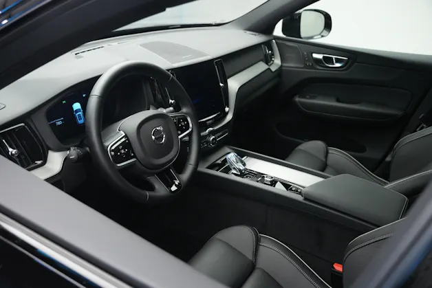 VOLVO XC60 T8 eAWD PluginHybrid Black Edition Geartronic *Panorama* *Standheizung*