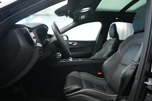 VOLVO XC60 T8 eAWD PluginHybrid Black Edition Geartronic *Panorama* *Standheizung*