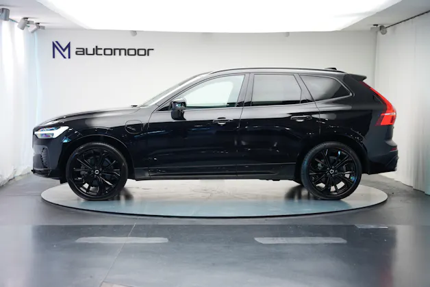VOLVO XC60 T8 eAWD PluginHybrid Black Edition Geartronic *Panorama* *Standheizung*