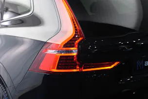VOLVO XC60 T8 eAWD PluginHybrid Black Edition Geartronic *Panorama* *Standheizung*