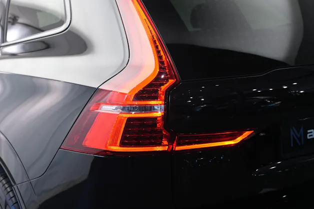 VOLVO XC60 T8 eAWD PluginHybrid Black Edition Geartronic *Panorama* *Standheizung*
