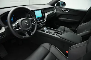 VOLVO XC60 T8 eAWD PluginHybrid Black Edition Geartronic *Panorama* *Standheizung*