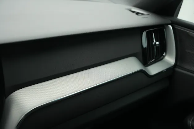 VOLVO XC60 T8 eAWD PluginHybrid Black Edition Geartronic *Panorama* *Standheizung*