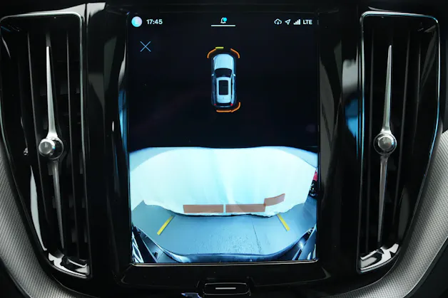 VOLVO XC60 T8 eAWD PluginHybrid Black Edition Geartronic *Panorama* *Standheizung*