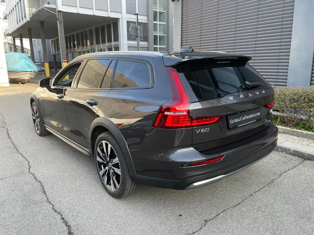 VOLVO V60 Cross Country B5 Mild Hybrid Plus AWD Geartronic