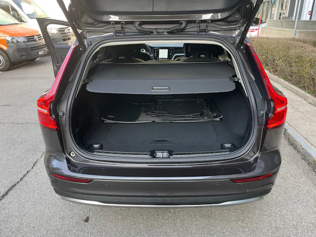 VOLVO V60 Cross Country B5 Mild Hybrid Plus AWD Geartronic
