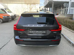 VOLVO V60 Cross Country B5 Mild Hybrid Plus AWD Geartronic