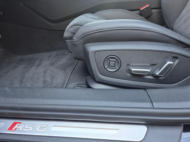 AUDI RS6 Avant 4.0 TFSI V8 quattro