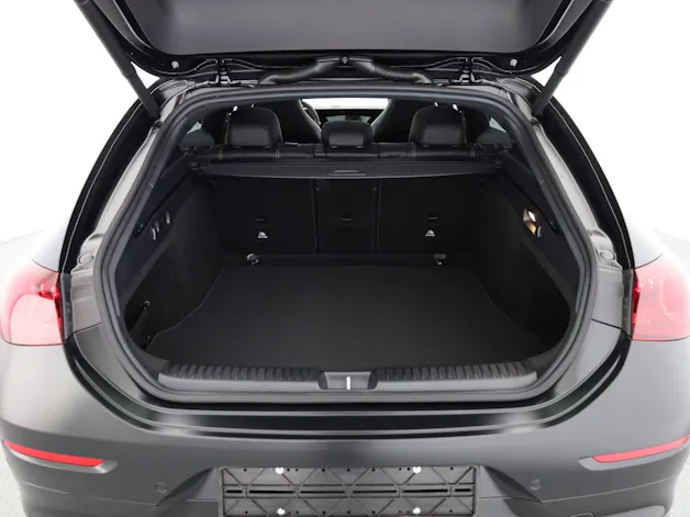 MERCEDES-BENZ CLA Shooting Brake 220 4Matic 8G-DCT