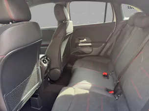 MERCEDES-BENZ GLA 200 Night Star 7G-DCT