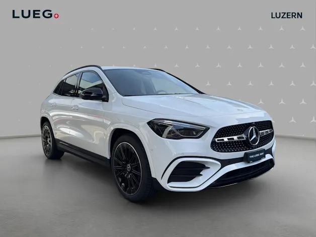 MERCEDES-BENZ GLA 200 Night Star 7G-DCT