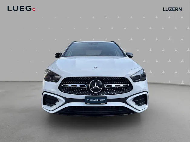 MERCEDES-BENZ GLA 200 Night Star 7G-DCT