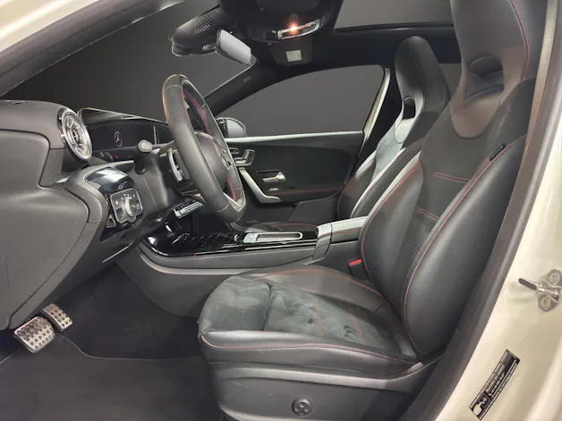 MERCEDES-BENZ A 200 AMG Line