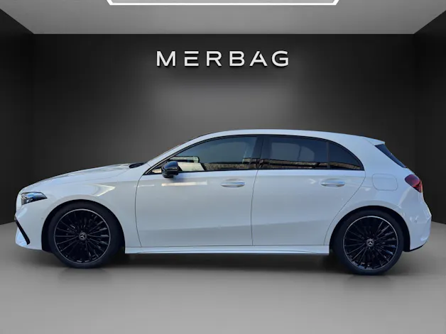 MERCEDES-BENZ A 200 AMG Line