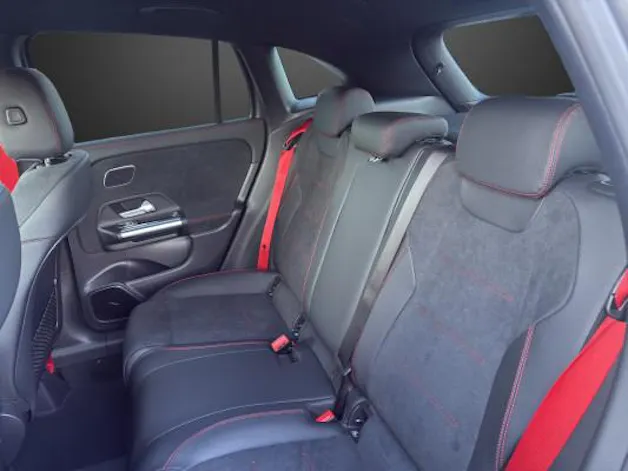 MERCEDES-BENZ GLA AMG 45 S 4M+8G-DCT