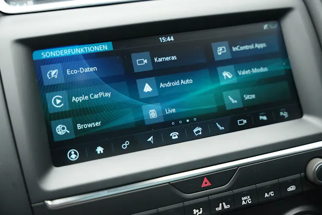 Jaguar E-Pace 2.0 P250 R-Dynamic SE AWD Automatik