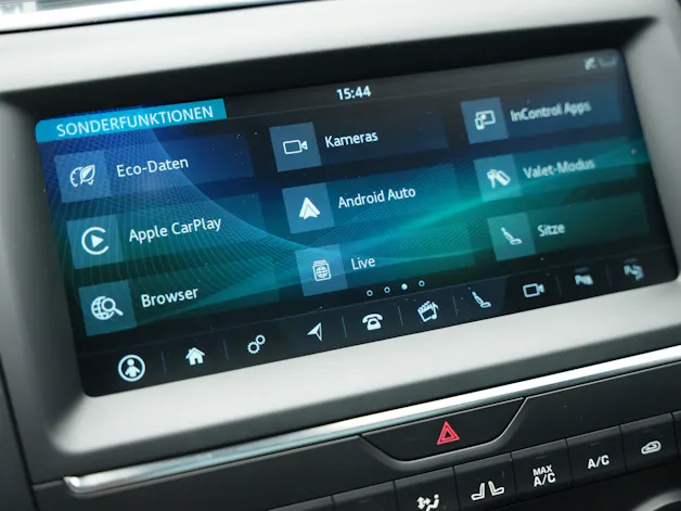Jaguar E-Pace 2.0 P250 R-Dynamic SE AWD Automatik