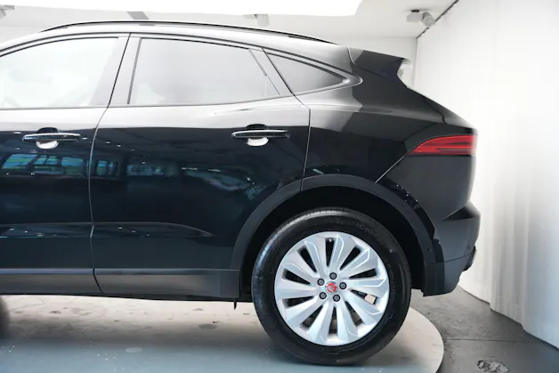 Jaguar E-Pace 2.0 P250 R-Dynamic SE AWD Automatik