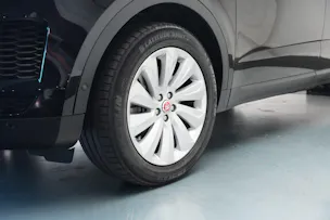 Jaguar E-Pace 2.0 P250 R-Dynamic SE AWD Automatik