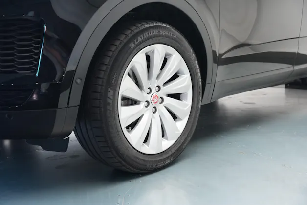 Jaguar E-Pace 2.0 P250 R-Dynamic SE AWD Automatik