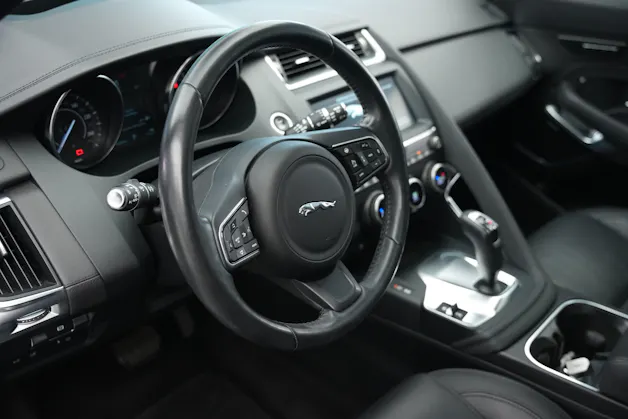 Jaguar E-Pace 2.0 P250 R-Dynamic SE AWD Automatik