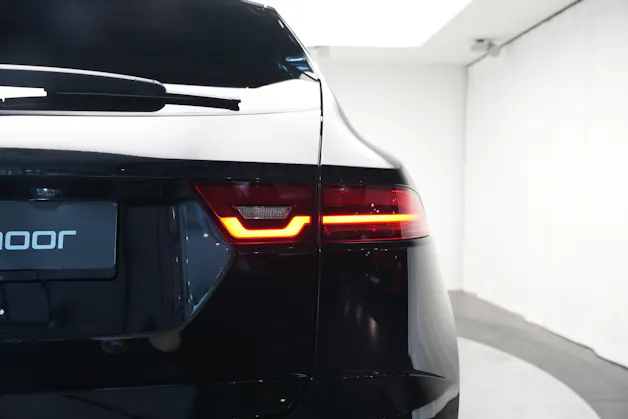 Jaguar E-Pace 2.0 P250 R-Dynamic SE AWD Automatik
