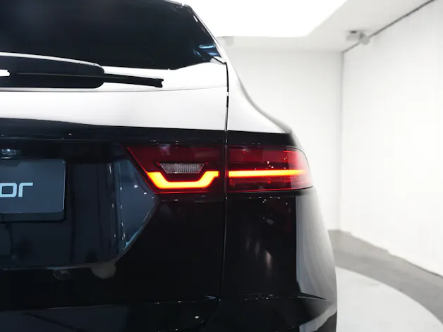 Jaguar E-Pace 2.0 P250 R-Dynamic SE AWD Automatik