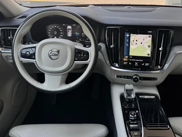 VOLVO V60 T8 eAWD Twin Engine Inscription Geartronic