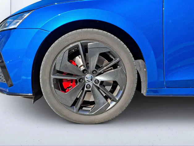 SKODA Octavia Combi 2.0 TSI DSG RS