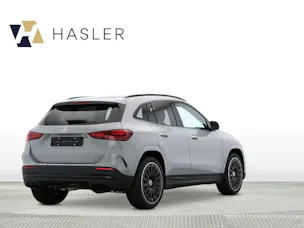 MERCEDES-BENZ GLA 200 7G-DCT