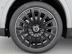 MERCEDES-BENZ GLA 200 7G-DCT