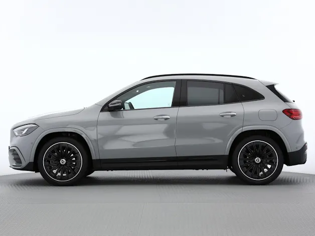MERCEDES-BENZ GLA 200 7G-DCT