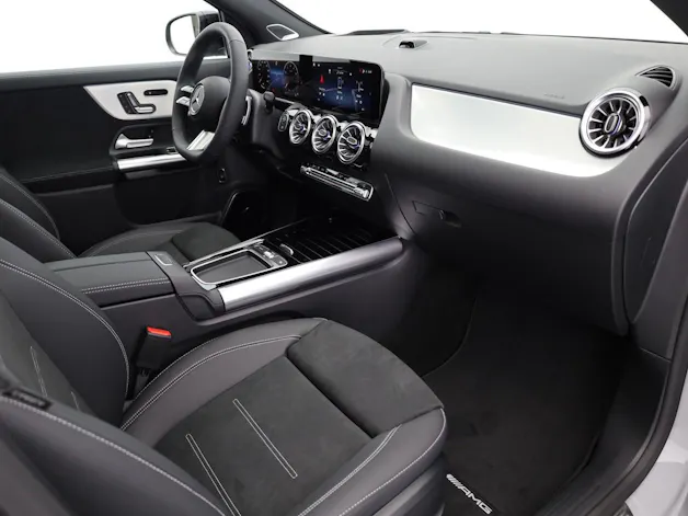 MERCEDES-BENZ GLA 200 7G-DCT