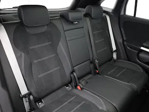MERCEDES-BENZ GLA 200 7G-DCT