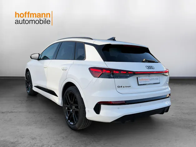 AUDI Q4 e-tron SUV quattro performance Swiss Ski