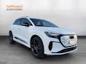 AUDI Q4 e-tron SUV quattro performance Swiss Ski