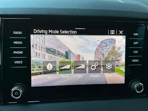 SKODA Karoq 2.0 TDI Dynamic 4x4 DSG