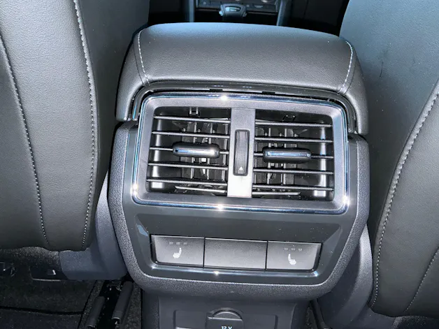 SKODA Karoq 2.0 TDI Dynamic 4x4 DSG