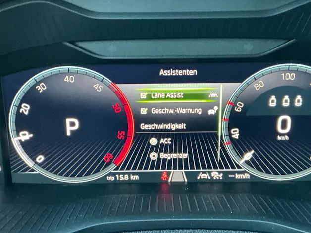 SKODA Karoq 2.0 TDI Dynamic 4x4 DSG